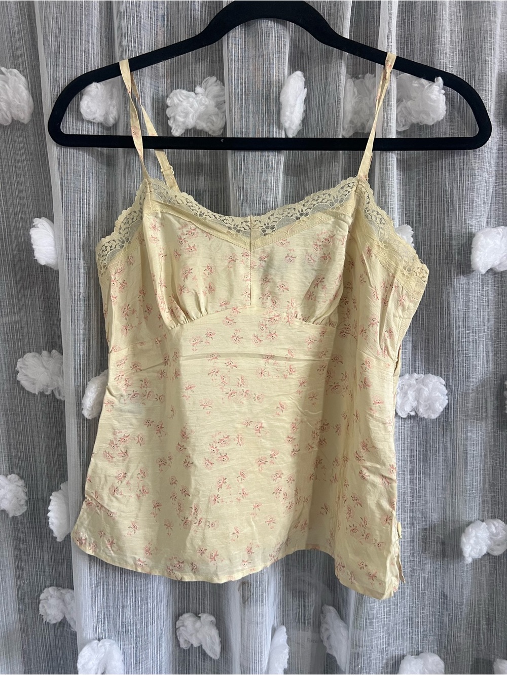 American eagle silk  Lace Trim Floral Cami in Pale Yellow